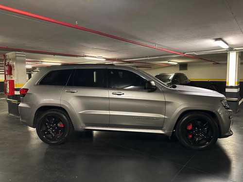 Imagen 4 de 10 de Jeep Grand Cherokee 2015 6.4 Srt Atx 465hp At