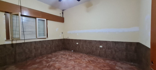 Alquiler De Depto 2 Ambientes En Caseros, Tres De Febrero