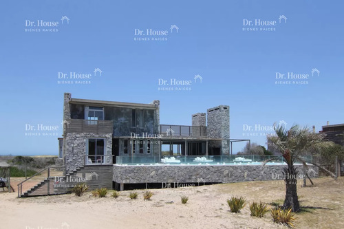 Espectacular Casa Primera Fila Sobre El Mar En Santa Monica, Jose Ignacio