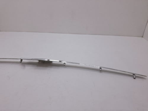 Friso Cromado Grade Emblema Gm Corsa 2011 2012 2013 2014 15