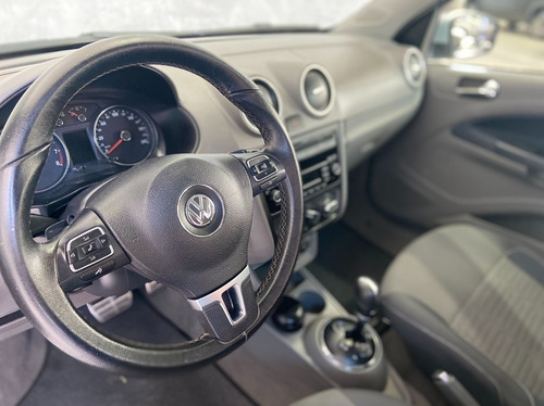 Imagem 10 de 15 de Volkswagen Gol 1.6 Mi Highline 8v