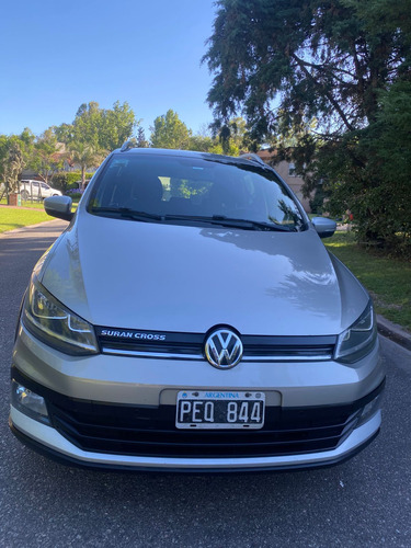 Volkswagen Suran Cross 1.6 Highline 101cv