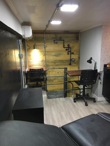 Imagem 1 de 9 de Sala Comercial À Venda Com 25m² Por R$ 100.000,00 No Bairro Centro - Curitiba / Pr - Eb+7995