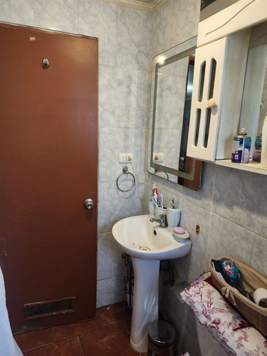 Casa En Venta De 2 Dorm. En Molina