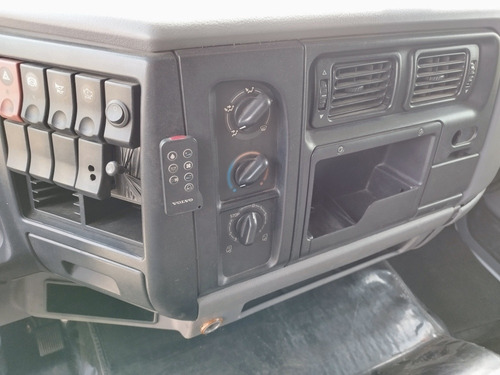 Imagem 19 de 19 de Volvo Vm 310 4x2