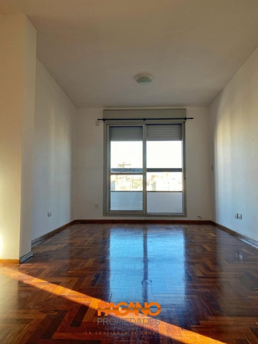 Imagen 2 de 12 de Departamento De 2 Dormitorios En El Centro