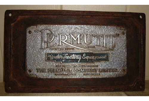 Antigua Placa De Hierro De  The Permutit Company Ltd  London