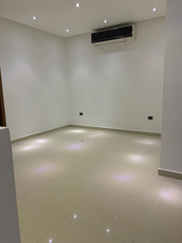 Imagen 7 de 14 de Tohwhouse En Ventas Las Quintas De Naguanagua Ga Vip