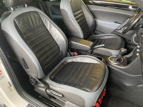 Imagem 14 de 18 de Volkswagen - Fusca 2.0 Tsi 16v Aut. (kit R-line) - 2013