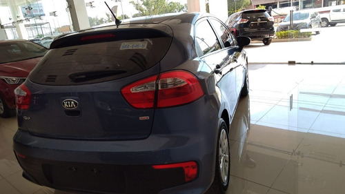 Imagen 5 de 15 de Kia Rio 2017