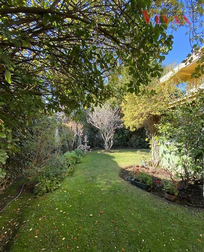 Imagen 2 de 13 de Casa En Venta De 4 Dorm. En Las Condes P. Hurtado Chesterton