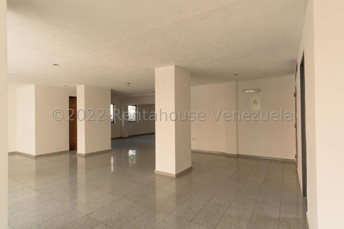 Edificio En Venta En Las Mercedes 22-22542 Yf