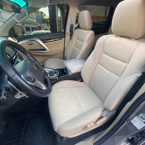 Imagen 4 de 9 de Mitsubishi Montero 4x4 Año 2019