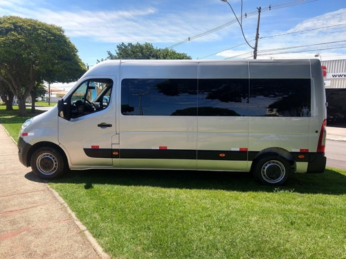 Renault Master Executiva 16 Lugares