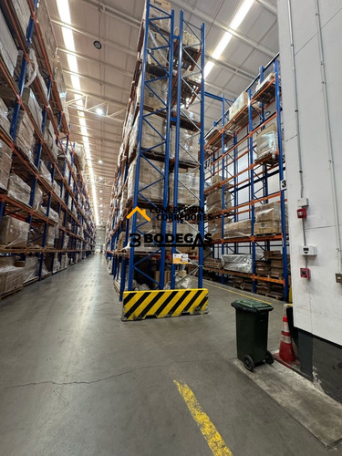 Arriendo Bodega De 11.872 M2 En Mc Aeroparque, Pudahuel.