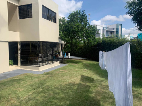 Imagen 6 de 13 de A La Venta Casa 2 Dos Niveles, En Santiago De Los Cabellos