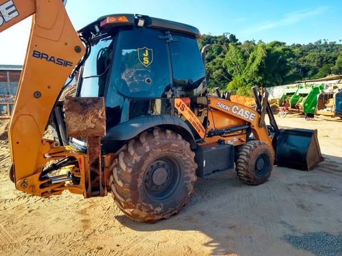 Imagem 1 de 10 de Retroescavadeira Case 580n Ano 2019