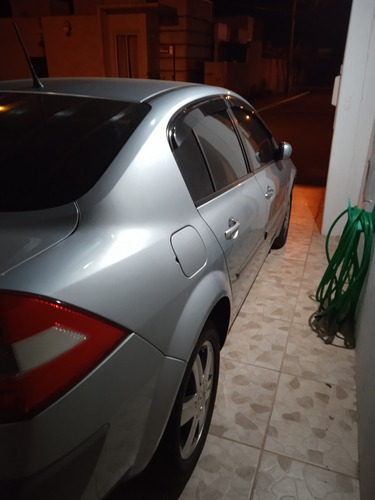 Imagem 3 de 4 de Renault Megane Sedan Dinamyque