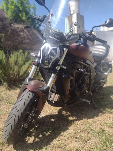 Imagen 2 de 18 de Benelli 502 C