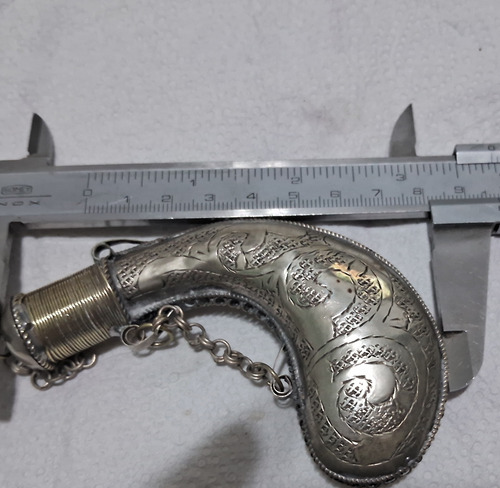 Antiguo Cuerno De Alpaca Contenedor De Pólvora 10cm X 6 Cm. (Usado)