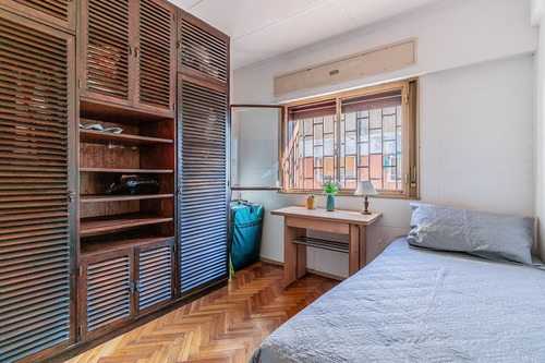 Departamento De 3 Ambientes En Piso Alto Al Frente Con Vista Abierta En Palermo C.a.b.a