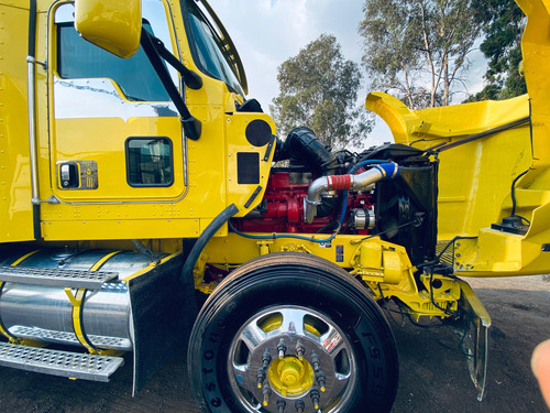 Tractocamión Kenworth T800 2012