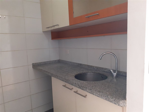 Villaseca Esq. Sucre 1 Dorm. Con Estacionamiento Y Bodega**