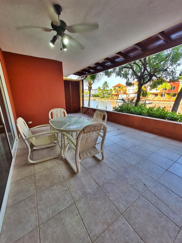 Imagen 10 de 13 de Apartamento Pb Con Terraza, Res. Las Marinas