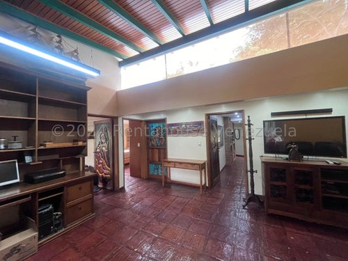 Impecable Y Bello Apartamento En Alquiler Ubicado En San Román 24-22455