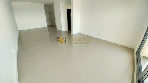 Departamento En Wind Tower, Planta Especial Con Parrillero- Ref: 3504