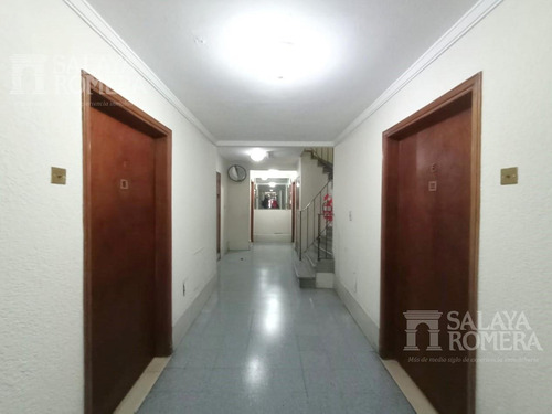 2 Ambientes Apto Profesional A Refaccionar En Venta Barrio Norte