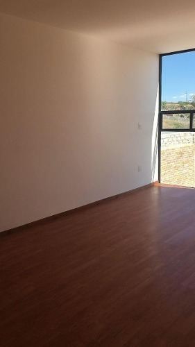 Imagen 6 de 12 de Se Renta, Lomas De Juriquilla, 3 Niveles, Roof Garden, 3 Recámaras Con Baño