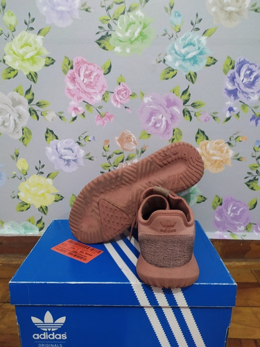 Tênis adidas Semi Novo