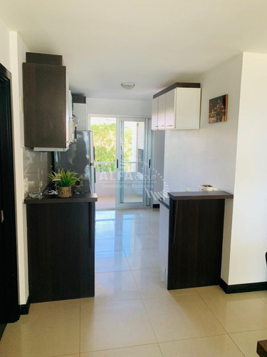 Imagen 24 de 28 de Venta De Hermoso Apartamento A Metros Del Mar