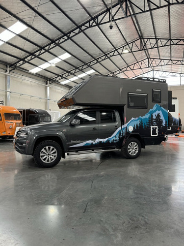 Motorhome Con Equipamiento Completo Sobre Hilux 4x4 