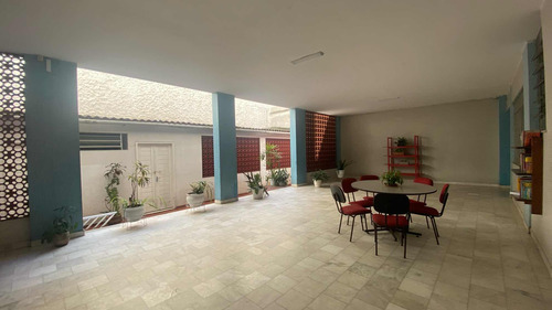 Vende-se Apartamento De 2 Quartos Em Icaraí