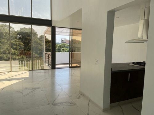Imagen 4 de 25 de Casa 1-c Con Sotano Y Roof Garden En La Cima De Zapopan