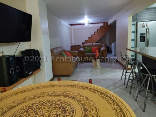 Imagen 2 de 14 de Townhouse En Venta En Guarenas Nueva Casarapa 21-24860 Tlf 04129915337