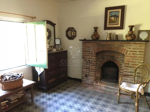 Muy Linda Casa Con Espectacular Terreno De 6000 Mts2 Parquizados!