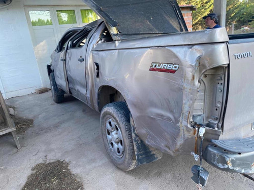 Imagen 2 de 13 de Toyota Hilux 2.5 4x2 Hilux