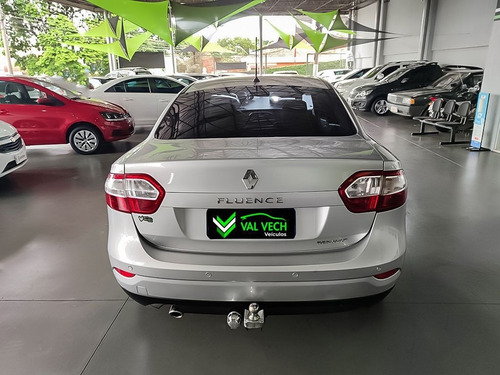 Imagem 14 de 15 de Renault Fluence 2.0 Dynamique 16v 2013