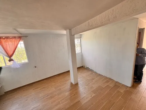 Casa Recién Construida Con Oportunidad De Gran Patio