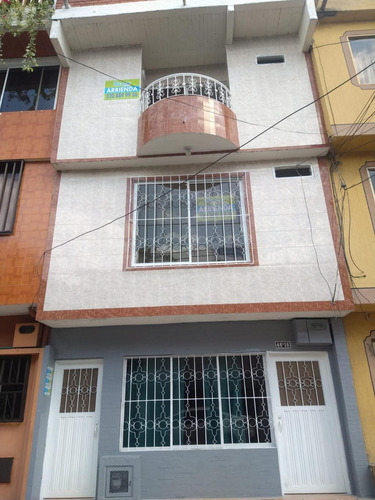 Casas En Venta Salomia 303-106355