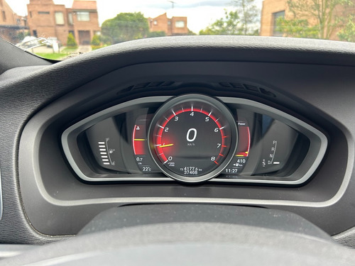 Volvo V40 2.0 T4 Drive-e R-design