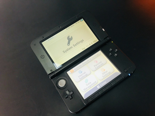 Nintendo 3ds Xl (con Caja) + Estuche + Transformador Y Más