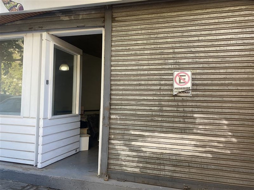 Imagen 3 de 11 de Gran Oficina Y/o Bodega En Venta En Recoleta