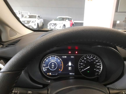 Nissan Versa 1.6 16V FLEX EXCLUSIVE XTRONIC