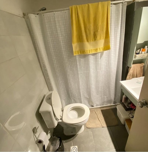 Vendo Apto Con Balcón Al Frente Para Inversión O Vivienda. Con O Sin Renta De $26.000 Contrato Vencido Tacuarembó Y Mercedes.