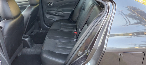 Imagen 11 de 18 de Nissan Versa Exclusive 1,6 At - Modelo 2019