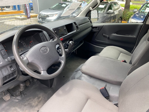 Imagen 9 de 15 de Toyota Hiace Panel Super Larga 2019